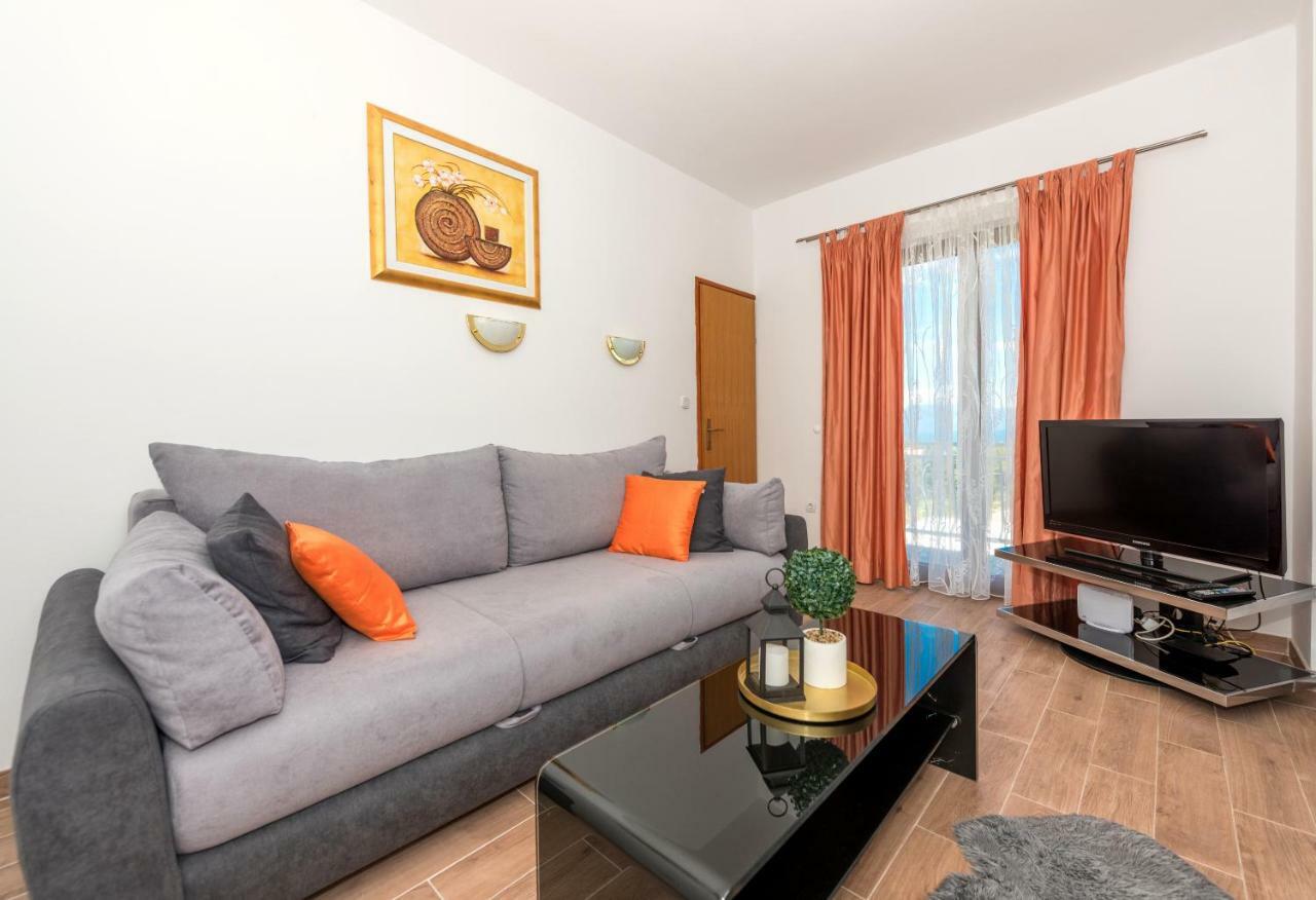 Apartmani Zara & Maris Gradac  Luaran gambar