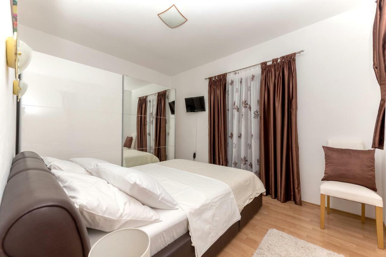 Apartmani Zara & Maris Gradac  Luaran gambar