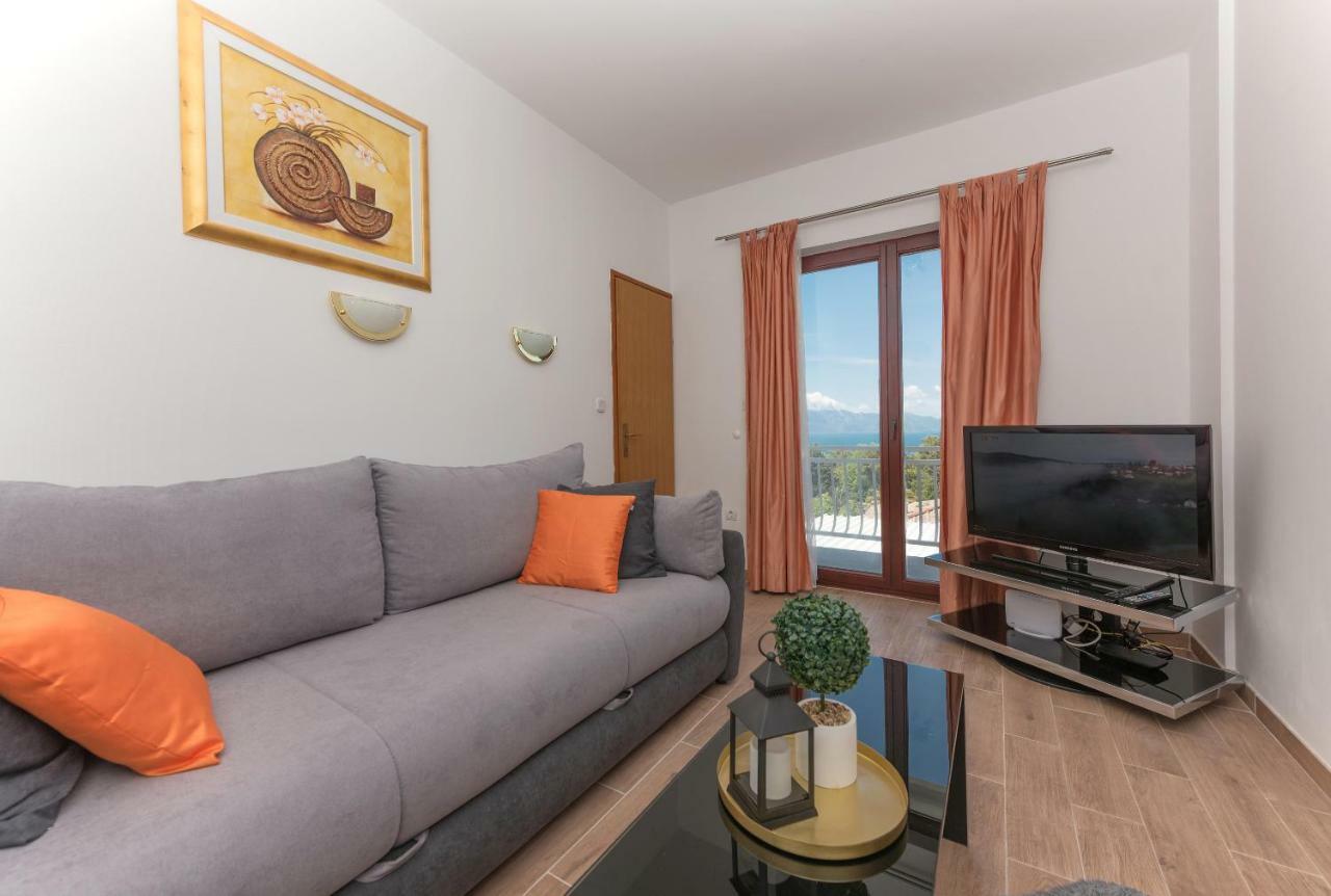 Apartmani Zara & Maris Gradac  Luaran gambar