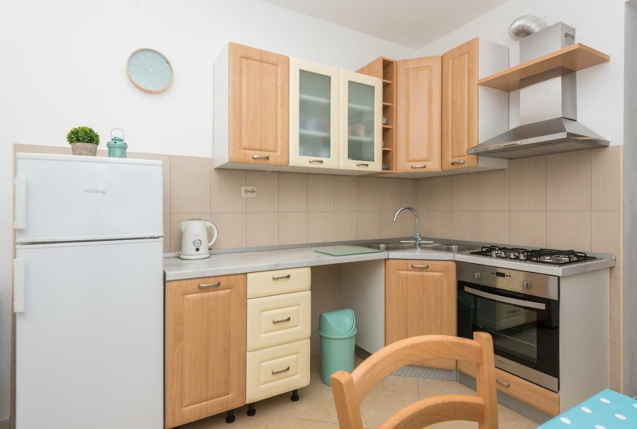 Apartmani Zara & Maris Gradac  Luaran gambar