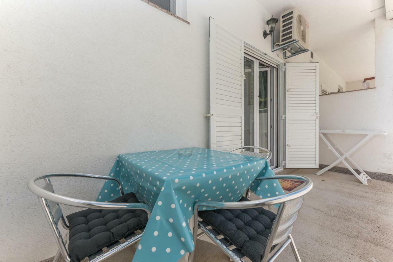 Apartmani Zara & Maris Gradac  Luaran gambar